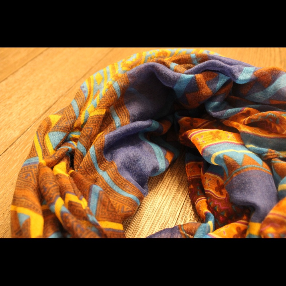 Scarf🍂🍁🌻 - Picture 4 of 4